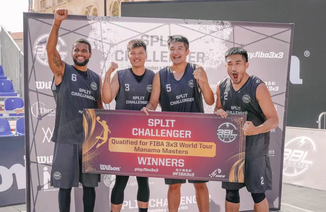 十个月从世界第15跃升至全球前三：中国男篮三人