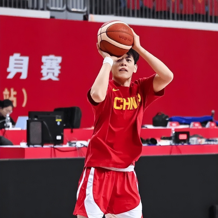 中国女篮世预赛力克巴西韩旭张曼曼爆发助球队