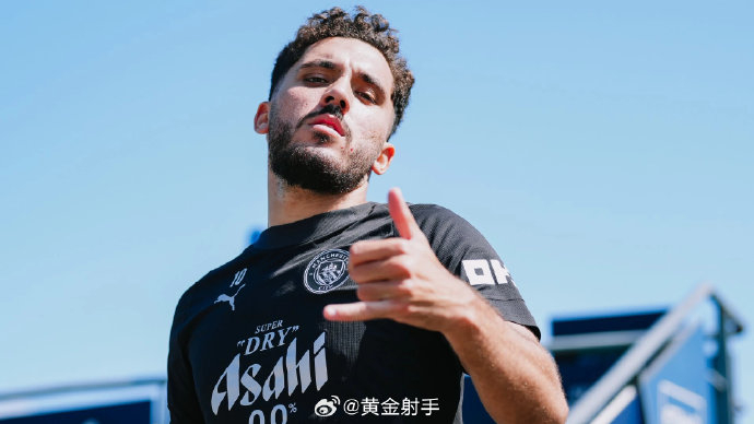 谢尔基：传统足球的复兴与艺术化表达