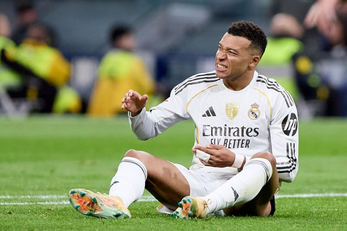 皇马西甲争冠无望 欧冠德比成关键战役