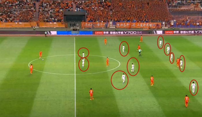 津门虎客场三球完胜云南玉昆 战术革新成关键转