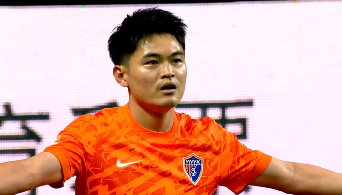 津门虎客场三球完胜云南玉昆 战术革新成关键转