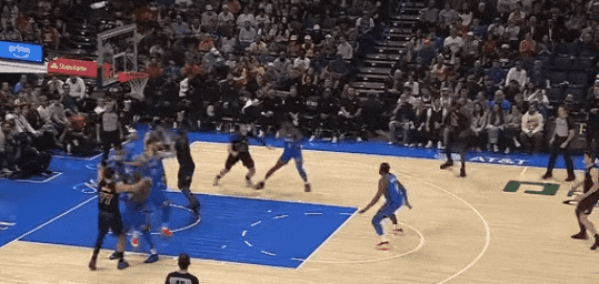 雷霆以压倒性优势大胜湖人，亚历山大与卢卡对